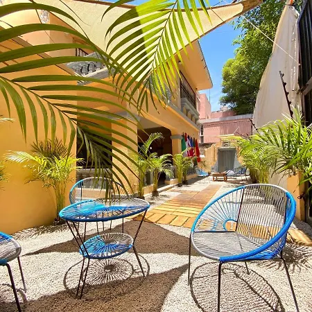 Roomies Hostel Centro Medico