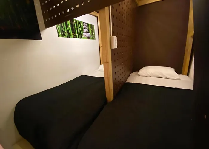 Hostal Roomies Centro Médico
